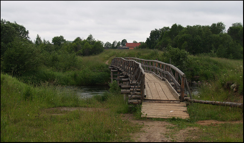 Деревня на мосту